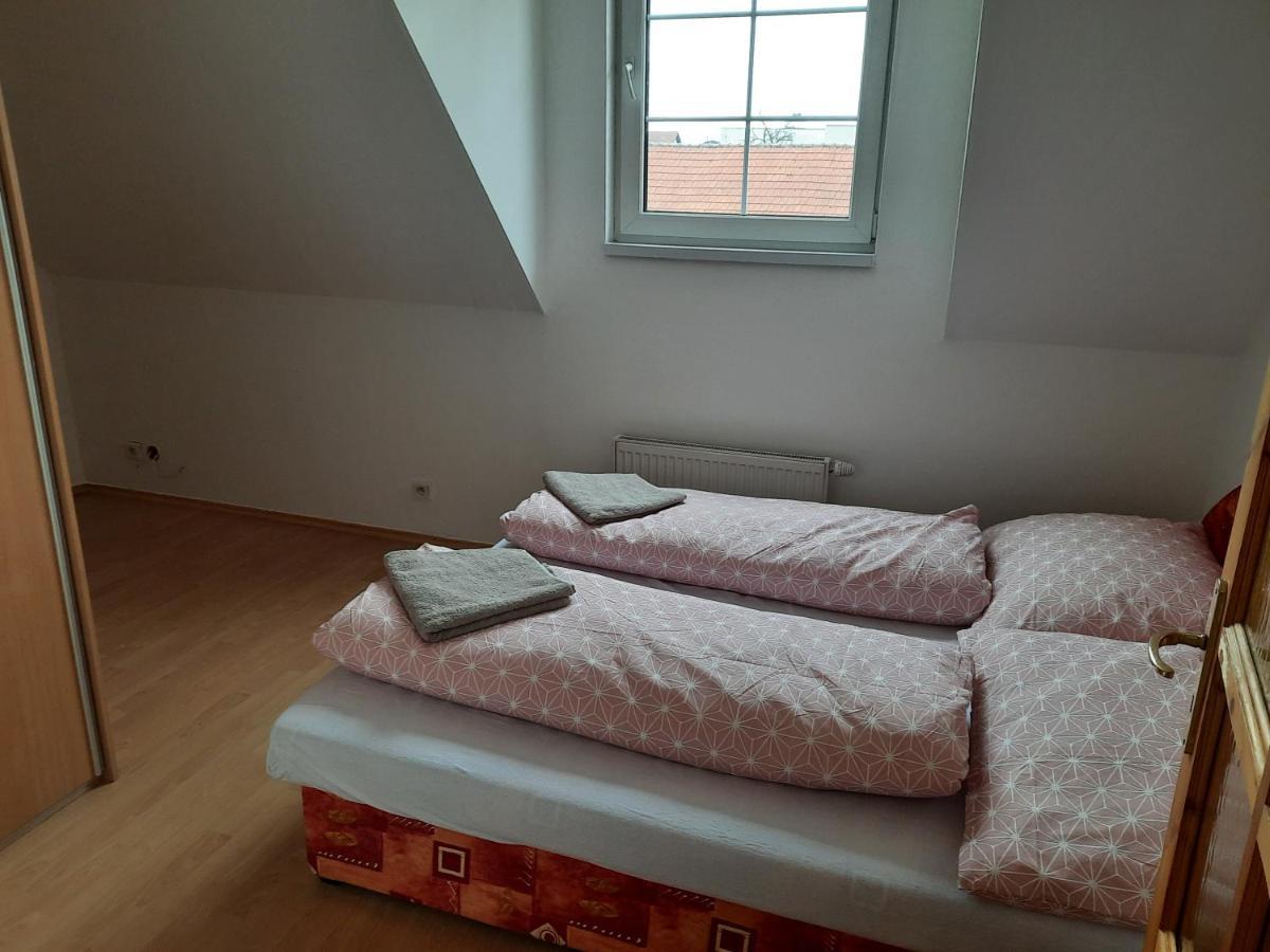 Apartman Chiarita Nemšová 外观 照片