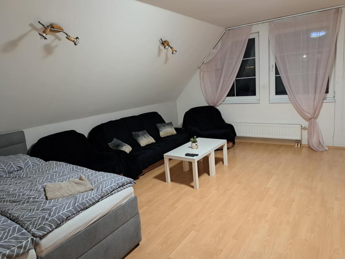 Apartman Chiarita Nemšová 外观 照片